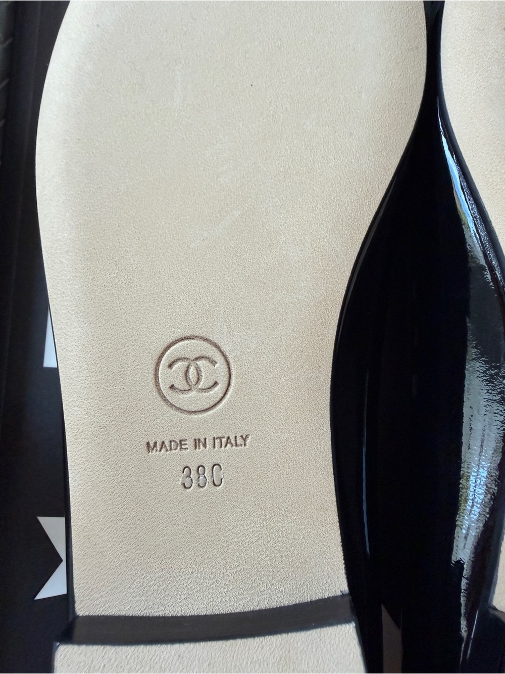 Chanel 26 Black Patent Leather White Cap Toe CC Logo Ballet Ballerina Flats - Picture 15 of 15